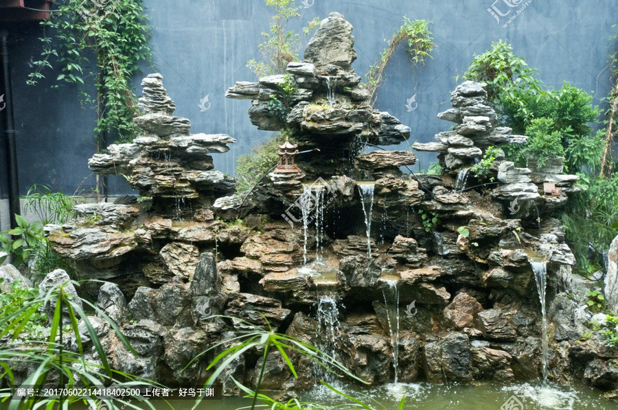 假山流水 凝固的詩(shī)意與流動(dòng)的禪意